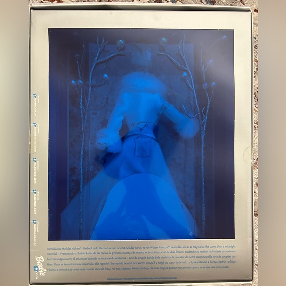 Holiday Visions Reina de las Nieves Barbie 2003 - Picture 2 of 7
